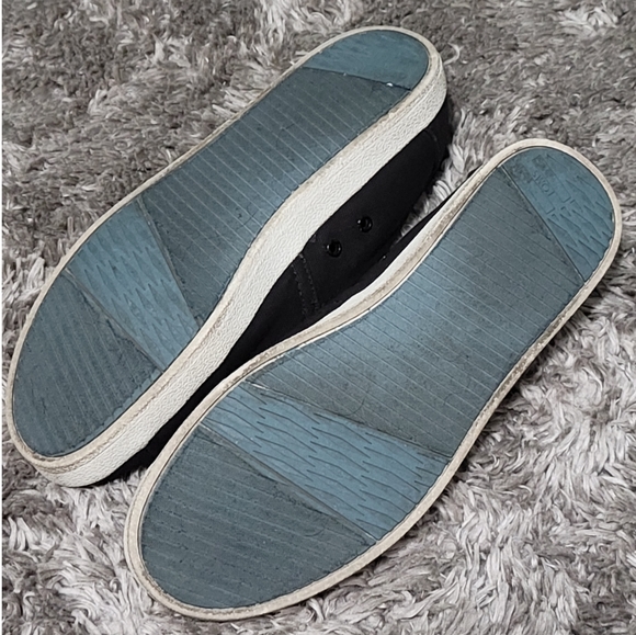 TOMS Avalon Canvas Slip-On Shoes - Picture 7 of 7